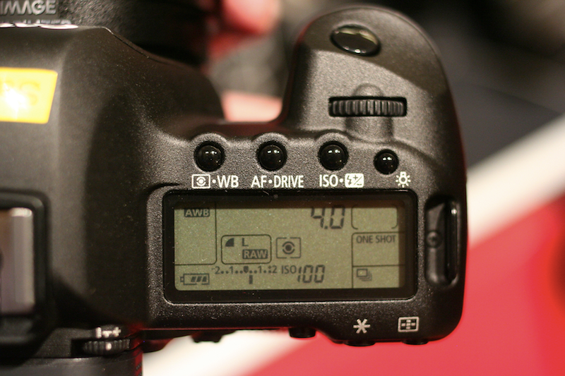 Illustration for article titled Hands-On: Canon EOS 5D Mark II